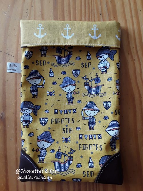 Etui pour livre de poche